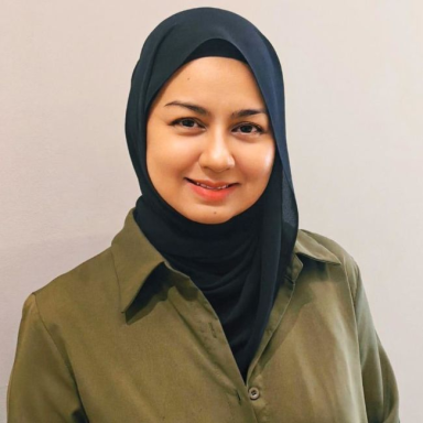 Farah Shahab Headshot